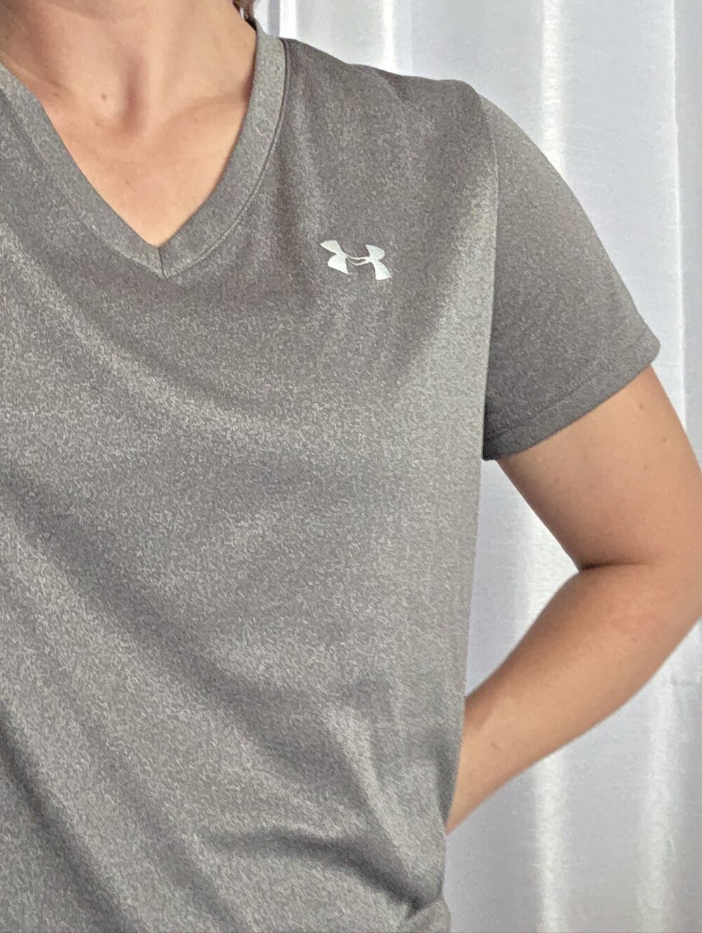 Under Armour V-neck Loose T